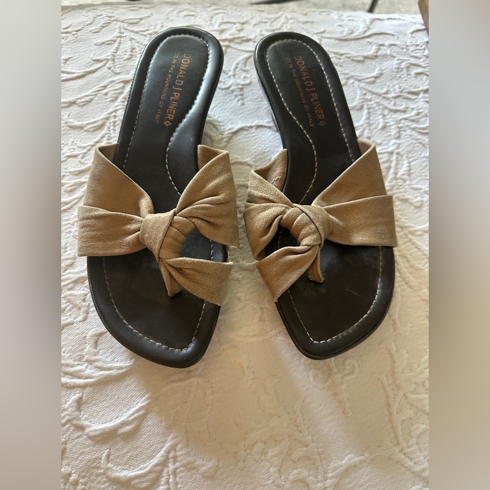 Donald J. Pliner Women's Tan-Goldish Brown Slide Sandals